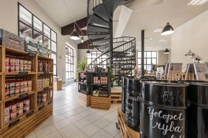 Regály pro PET shop od JPL